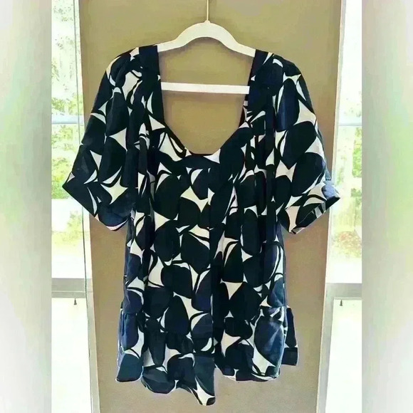 Diane Von Furstenberg Edith Navy Blue Silk Blouse Size 2 - Picture 2 of 5